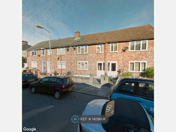 3 Bedroom Terraced House To Rent In Besley Street, London, SW16