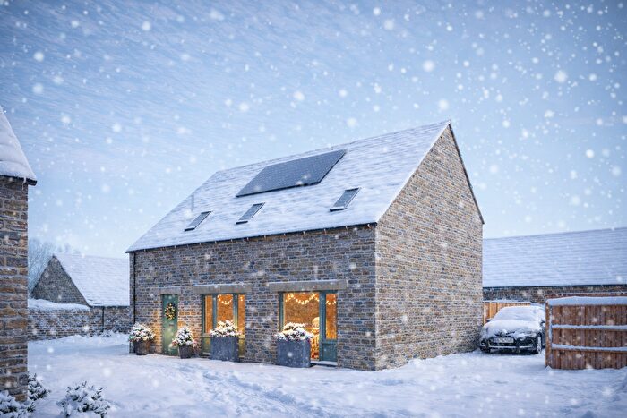 4 Bedroom Detached House For Sale In Old Yells Yard, Cirencester Road, Fairford, GL7