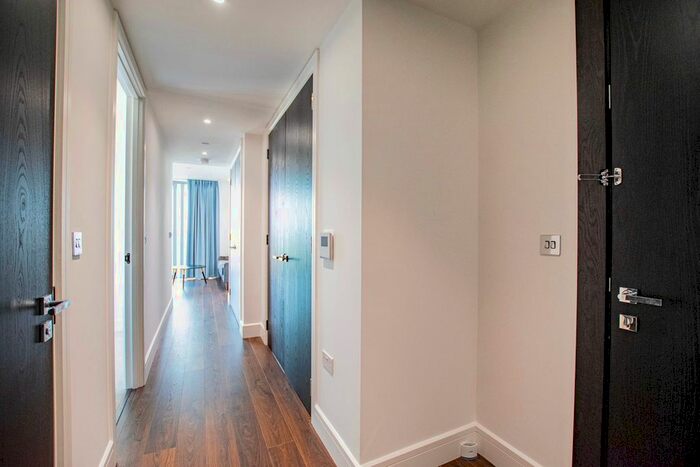1 Bedroom Flat To Rent In Piazza Walk, London, E1