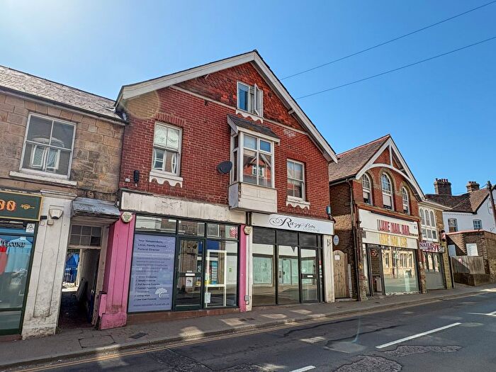 2 Bedroom Flat To Rent In High Street, Crowborough, TN6