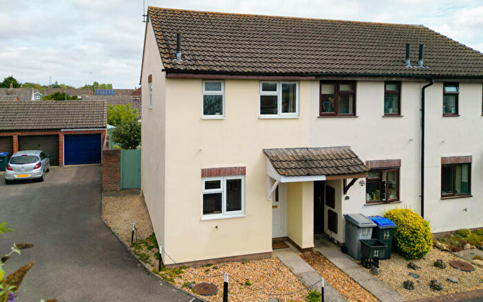 2 Bedroom End Of Terrace House For Sale In Spencer Close, Melksham, SN12