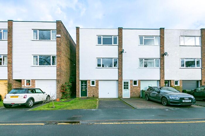 3 Bedroom End Of Terrace House For Sale In Hilgay, Guildford, GU1