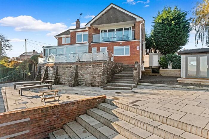 4 Bedroom Detached House For Sale In The Ridgeway, Astwood Bank, Redditch, B96