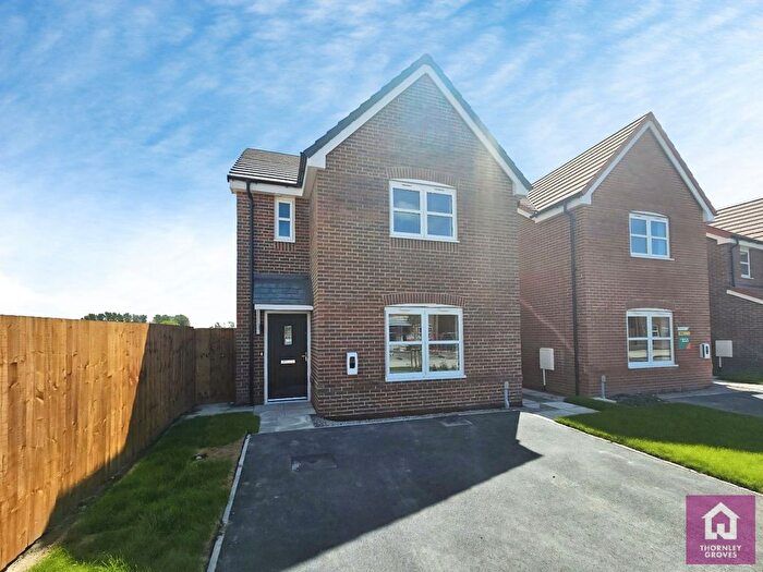 3 Bedroom Detached House To Rent In Oak Road, Deeside, Flintshire, CH5