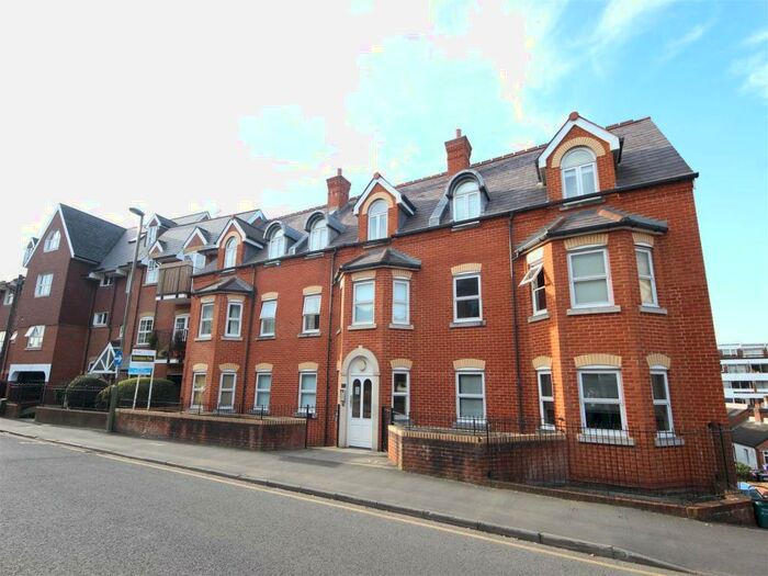 2 Bedroom Apartment To Rent In Sydenham Road, Guildford, GU1