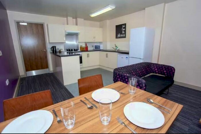 5 Bedroom Flat To Rent In Wool Factory - Flat, Nottingham, Leicestershire, LE1