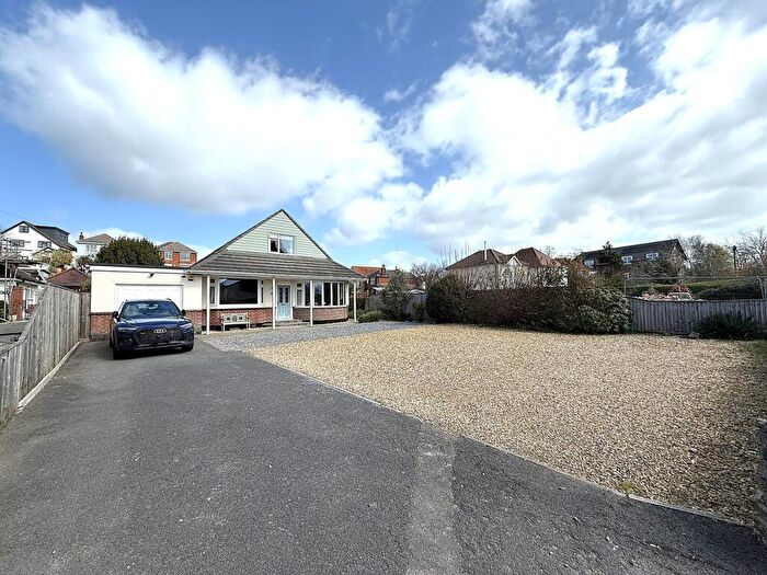 4 Bedroom Detached House For Sale In Fernside Road, Poole, BH15