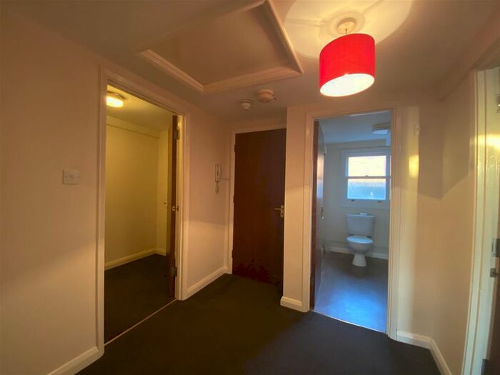 1 Bedroom Flat To Rent In Gabriels Hill, Maidstone, ME15