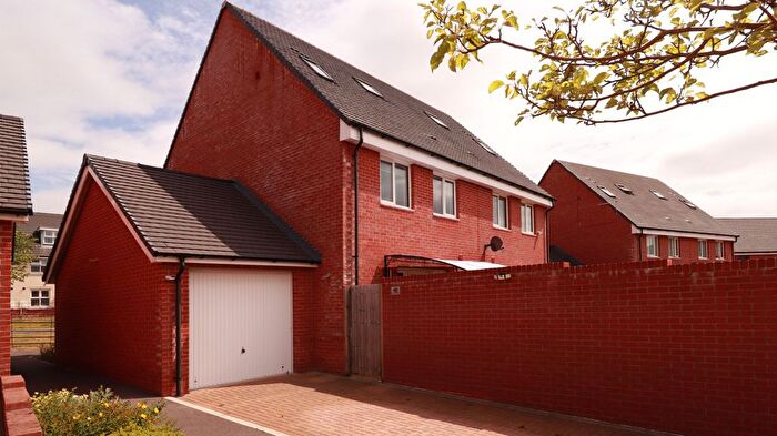 3 Bedroom Semi-Detached House To Rent In Cashmere Drive, Andover, SP11