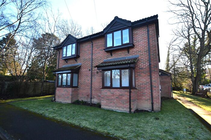 1 Bedroom House For Sale In St. Michaels Close, Fleet, GU51