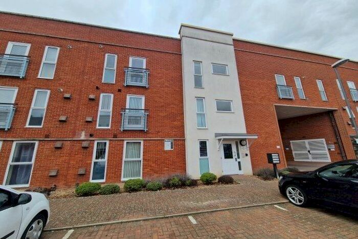 2 Bedroom Flat To Rent In Compair Crescent, Ipswich, IP2