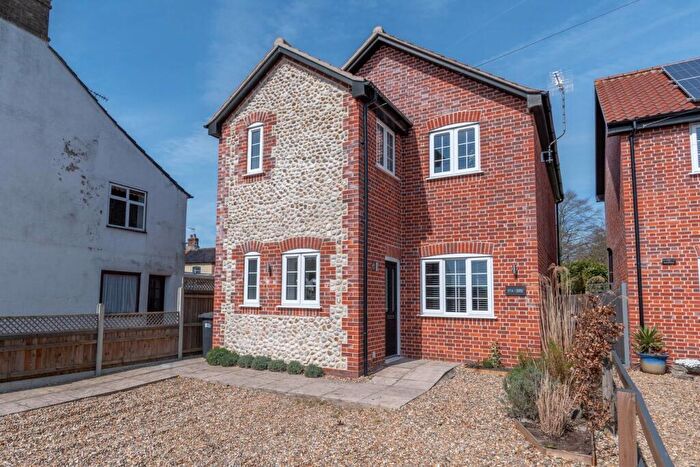 3 Bedroom Detached House For Sale In The Street, Hindolveston, NR20