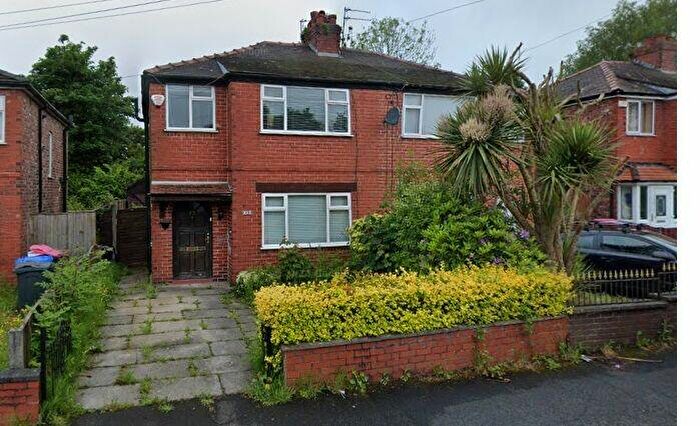 3 Bedroom Semi-Detached House To Rent In Graymar Road, Little Hulton, Manchester, M38