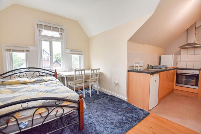 Studio To Rent In - Ashdown Road, Epsom, Surrey, KT17
