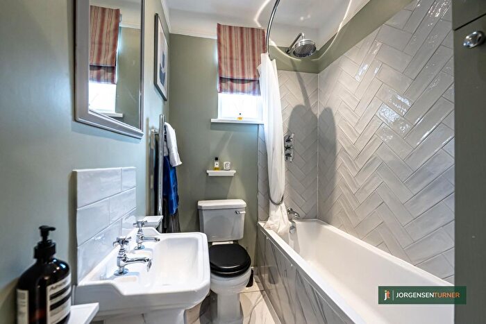 3 Bedroom Terraced House For Sale In Galloway Road, Shepherds Bush, W12