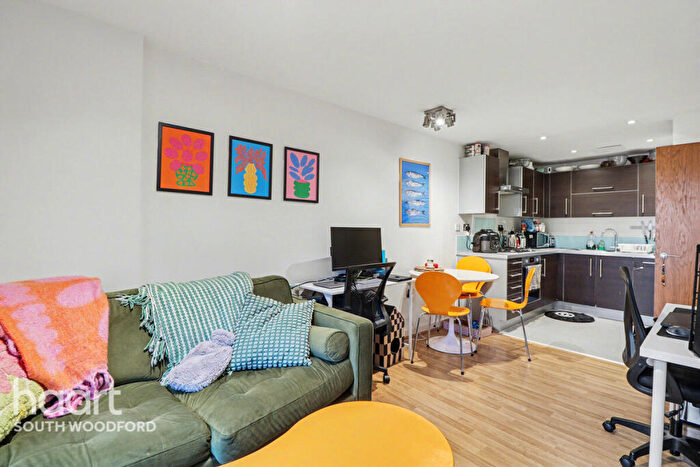 1 Bedroom Flat For Sale In Jubilee Court, South Woodford, E18