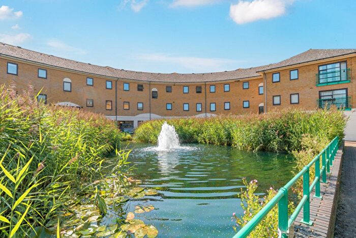 2 Bedroom Flat For Sale In Plover Way, London, SE16