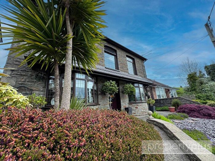4 Bedroom Detached House For Sale In Gilfach Road, Tonyrefail, Porth, Rhondda Cynon Taff, CF39