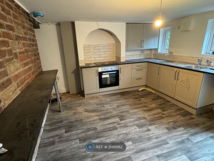 3 Bedroom Semi-Detached House To Rent In Manchester Road, Stocksbridge, Sheffield, S36