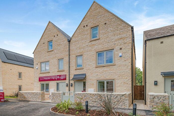 4 Bedroom Semi Detached House For Sale In The Limes, Tetbury, GL8