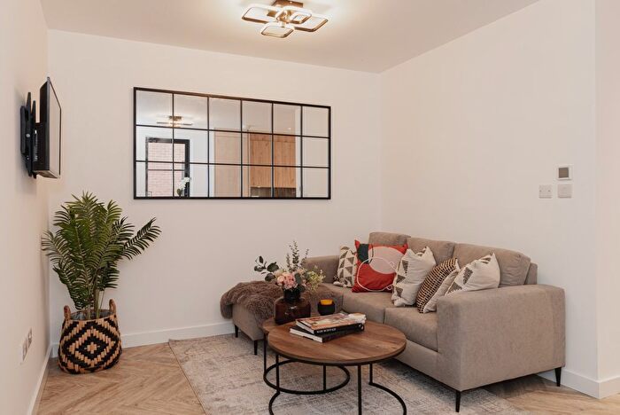 1 Bedroom Maisonette To Rent In Carna Court, Bell Street, Reigate, RH2