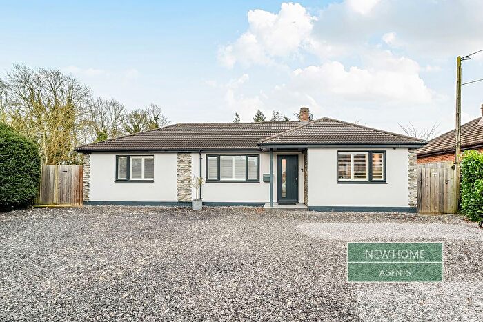 3 Bedroom Detached Bungalow For Sale In Sandy Lane Estates, Tiddington, Thame, OX9
