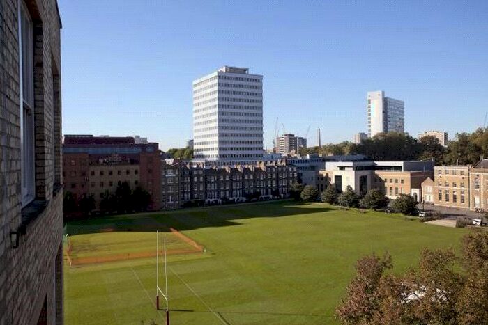 2 Bedroom Flat To Rent In Finsbury Square, City Of London, EC2A