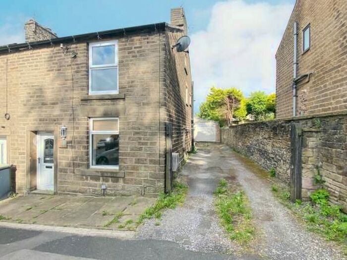 Houses for sale in Castleton, S33, Derbyshire