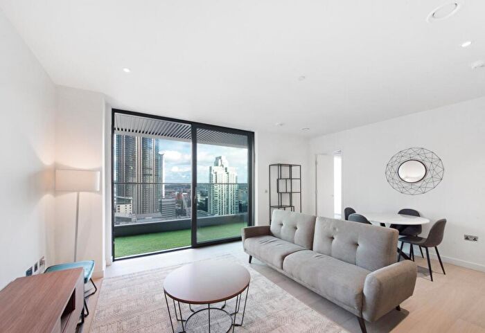 1 Bedroom Apartment To Rent In Bagshaw Building, Wardian, Canary Wharf, E14