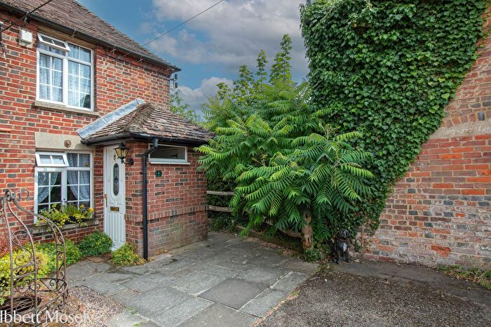 1 Bedroom End Terrace House For Sale In School Lane, West Kingsdown, Sevenoaks, TN15