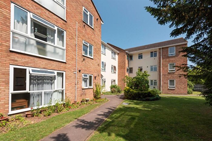 1 Bedroom Flat To Rent In Harris Close, Enfield, EN2