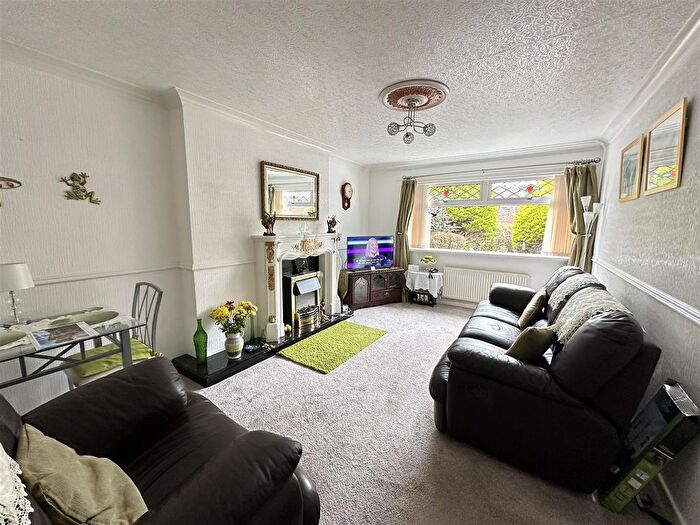 2 Bedroom Semi-Detached Bungalow For Sale In Pindar Road, Eastfield, Scarborough, YO11