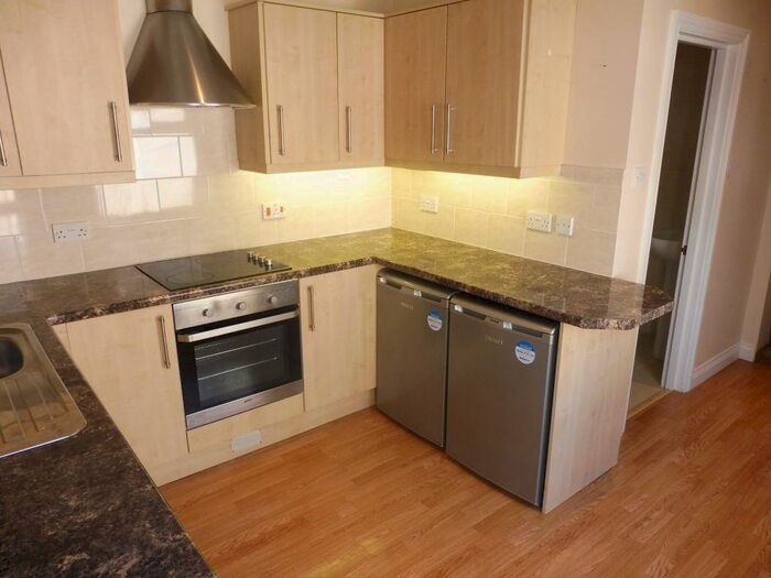 2 Bedroom Flat To Rent In Bayswater Road, Plymouth, PL1
