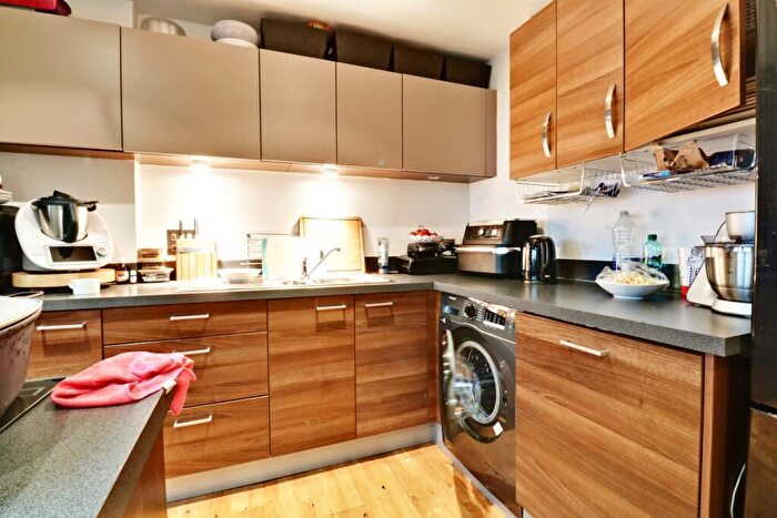 2 Bedroom Apartment To Rent In London Road, Croydon, Surrey, CR0