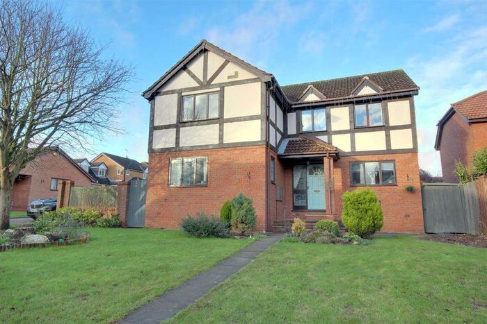 4 Bedroom Detached House For Sale In The Stray, South Cave, HU15