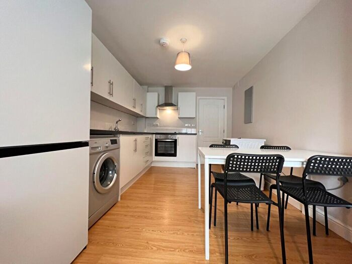 4 Bedroom Apartment To Rent In Flat A, Rutland Road, NG2