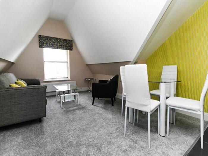2 Bedroom Flat To Rent In Ninian Road, Roath, Cardiff, CF23