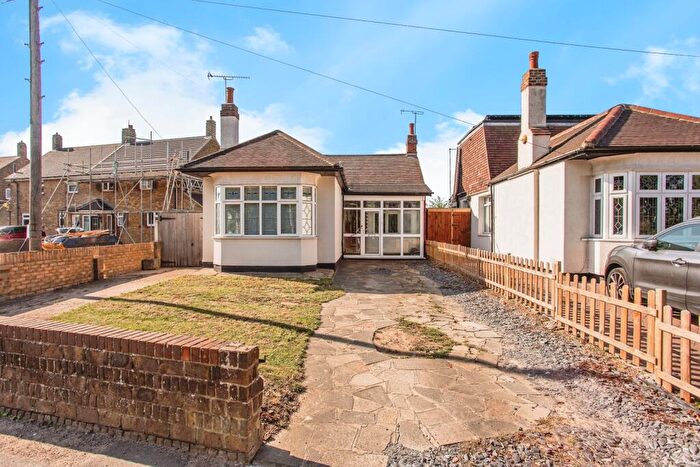 3 Bedroom Bungalow For Sale In Eastern Avenue, Southend-on-Sea, Essex, SS2