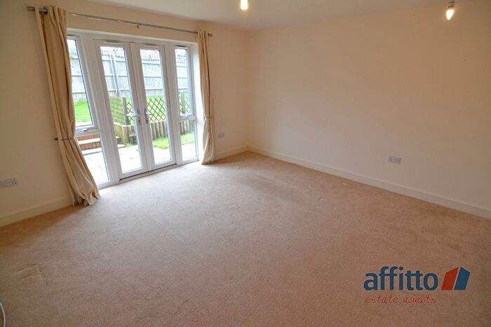 2 Bedroom Semi-detached House To Rent In Rowantree Drive, Wolverhampton, WV2