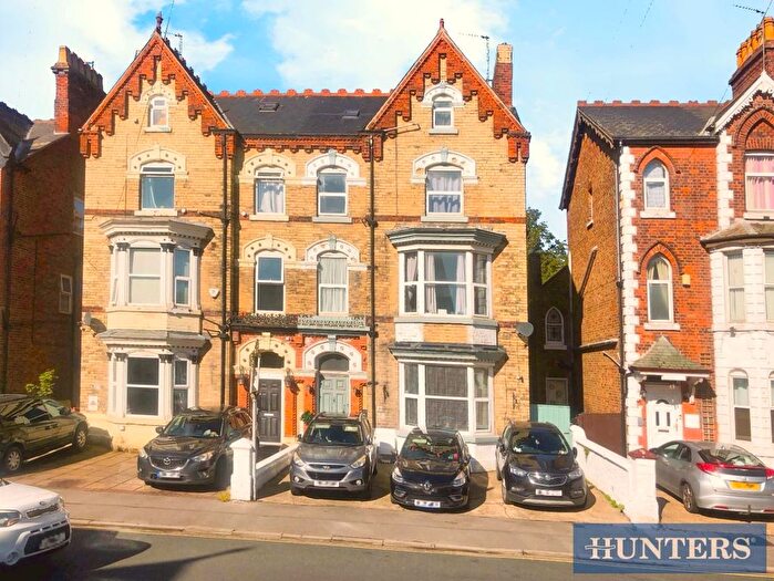 7 Bedroom Semi-detached House For Sale In Wellington Road, Bridlington, YO15