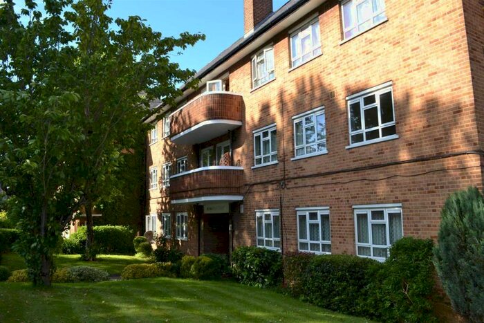 1 Bedroom Flat To Rent In High Road, East Finchley, N2