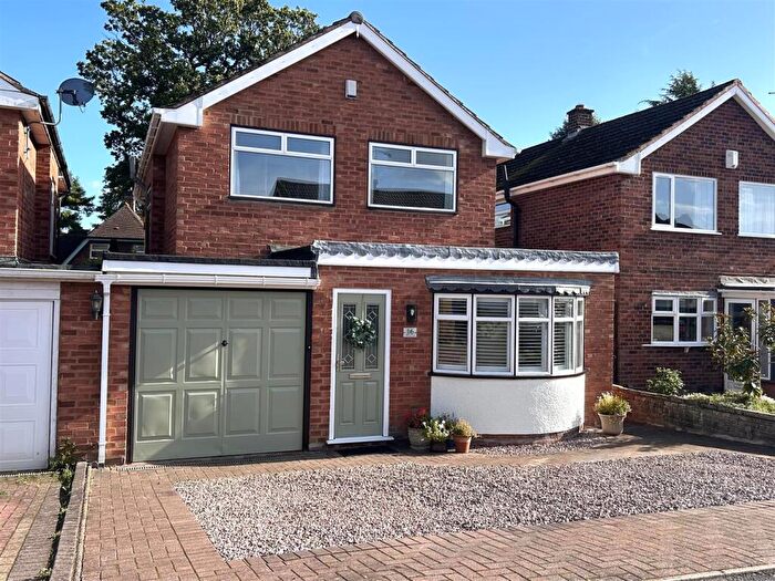 3 Bedroom Link Detached House For Sale In Willow Close, Hagley, DY9