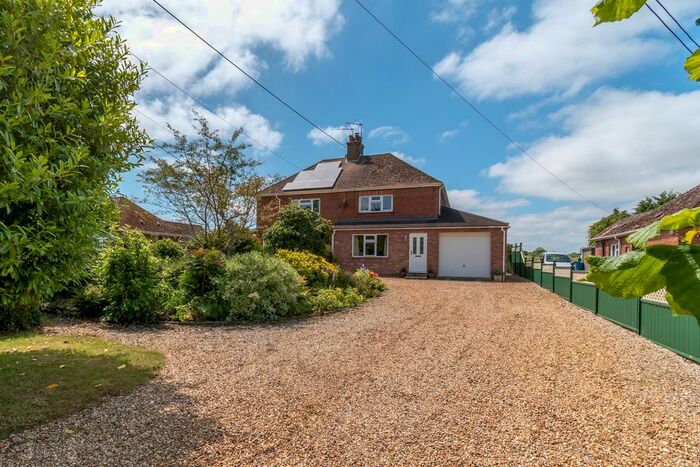 3 Bedroom Semi-Detached House For Sale In Churchill Estate, South Creake, NR21