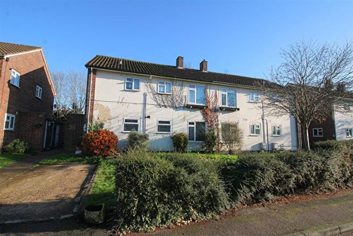 2 Bedroom Maisonette For Sale In Broomfield, Harlow, CM20