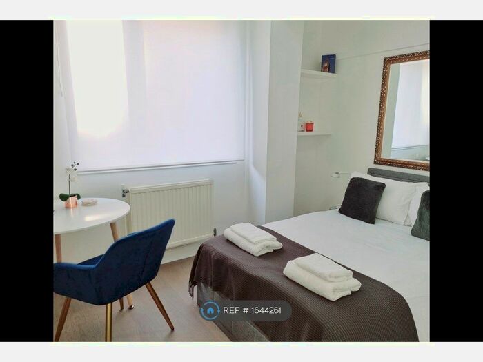 Studio To Rent In Sloane Avenue, London, SW3