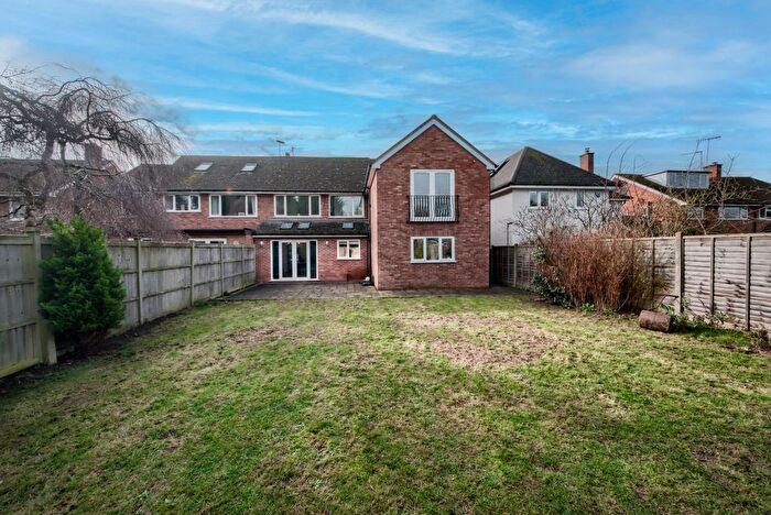 5 Bedroom Semi-Detached House For Sale In Hunts Road, Stratford-Upon-Avon, CV37