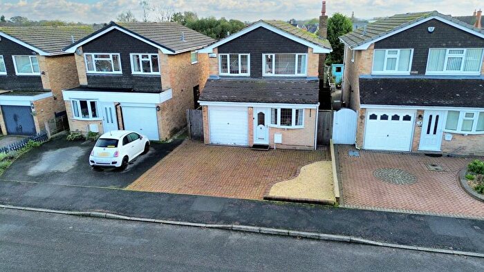 3 Bedroom Detached House For Sale In Willowfields, Hilton, DE65