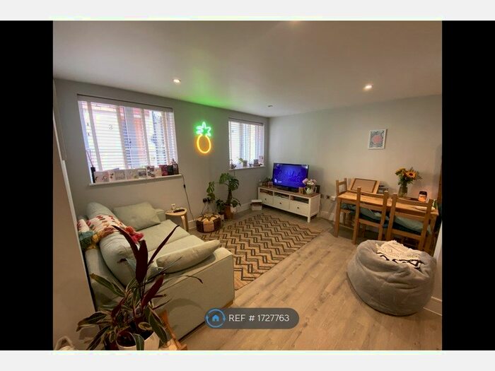 1 Bedroom Flat To Rent In Scholars Court, Guildford, GU1