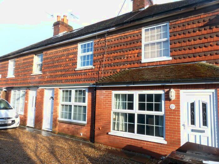 2 Bedroom House To Rent In Station Road, Burgess Hill, RH15