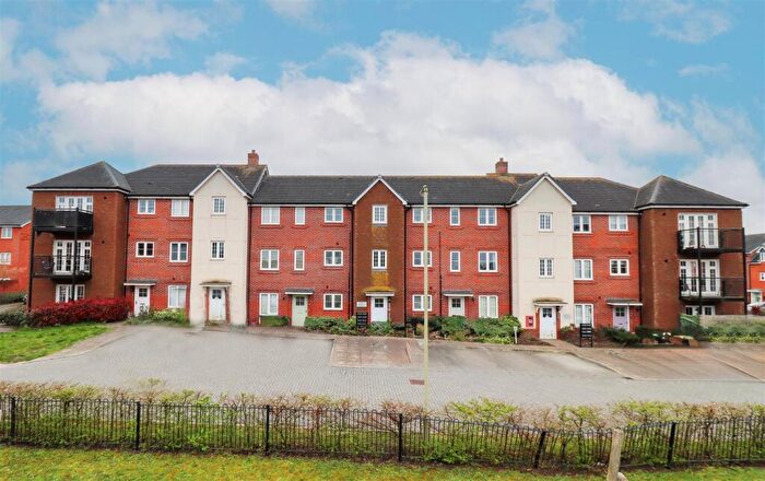 1 Bedroom Apartment For Sale In Jubilee Drive, Church Crookham, Fleet, GU52